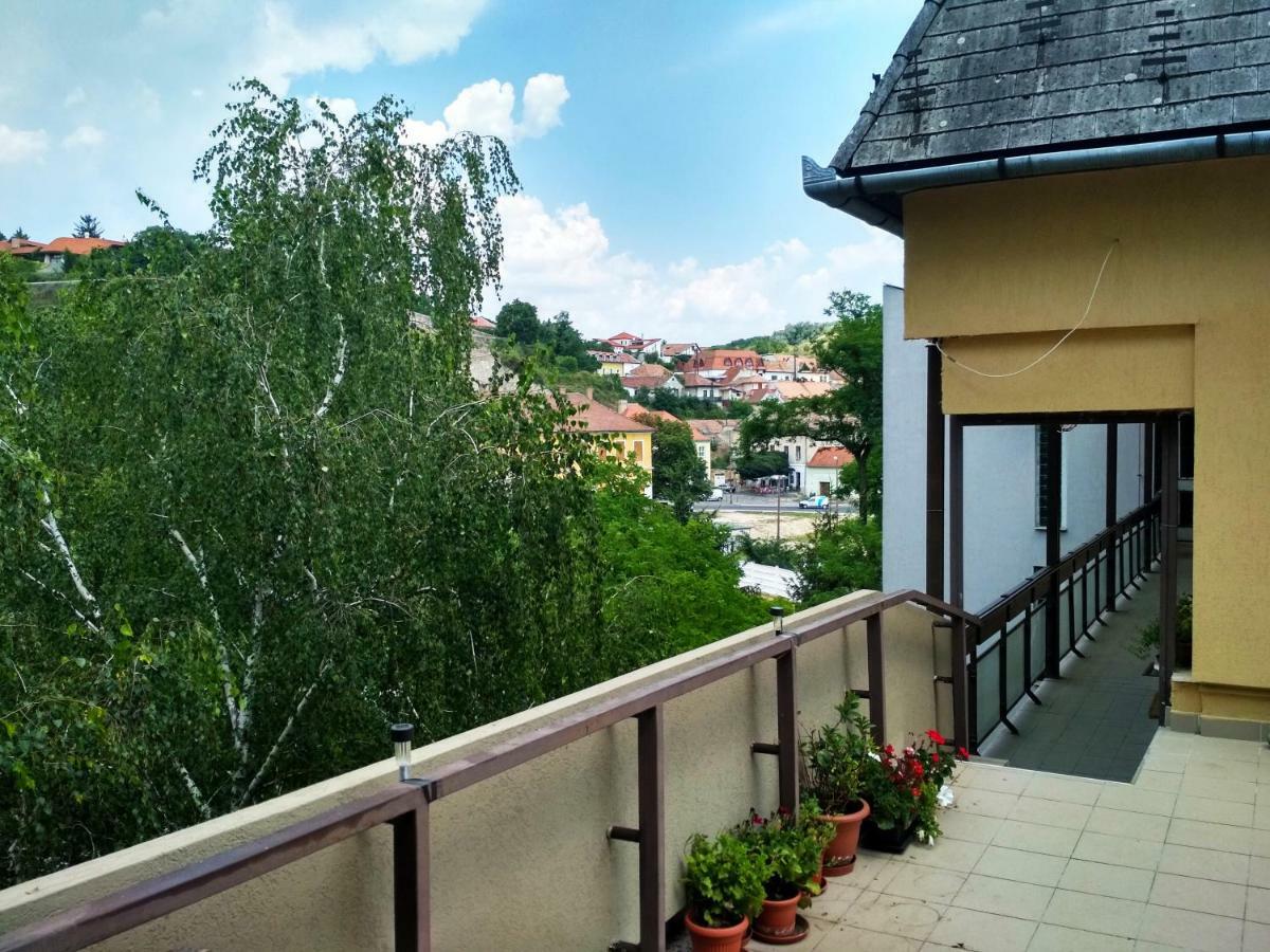 Aradi Apartman Apartment Esztergom Ngoại thất bức ảnh